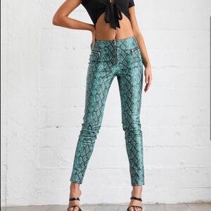Tiger Mist Pearl High Waisted Faux Leather Snakeskin Print Pant NEW